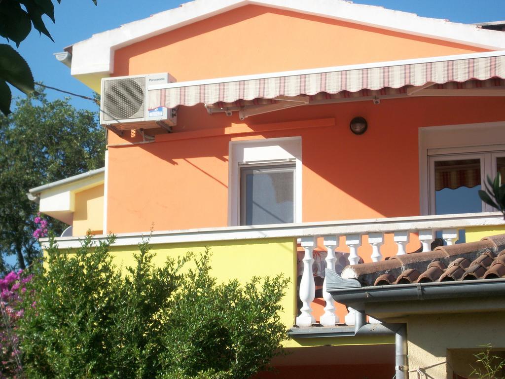 Apartments Mirjana Петрчане Екстер'єр фото